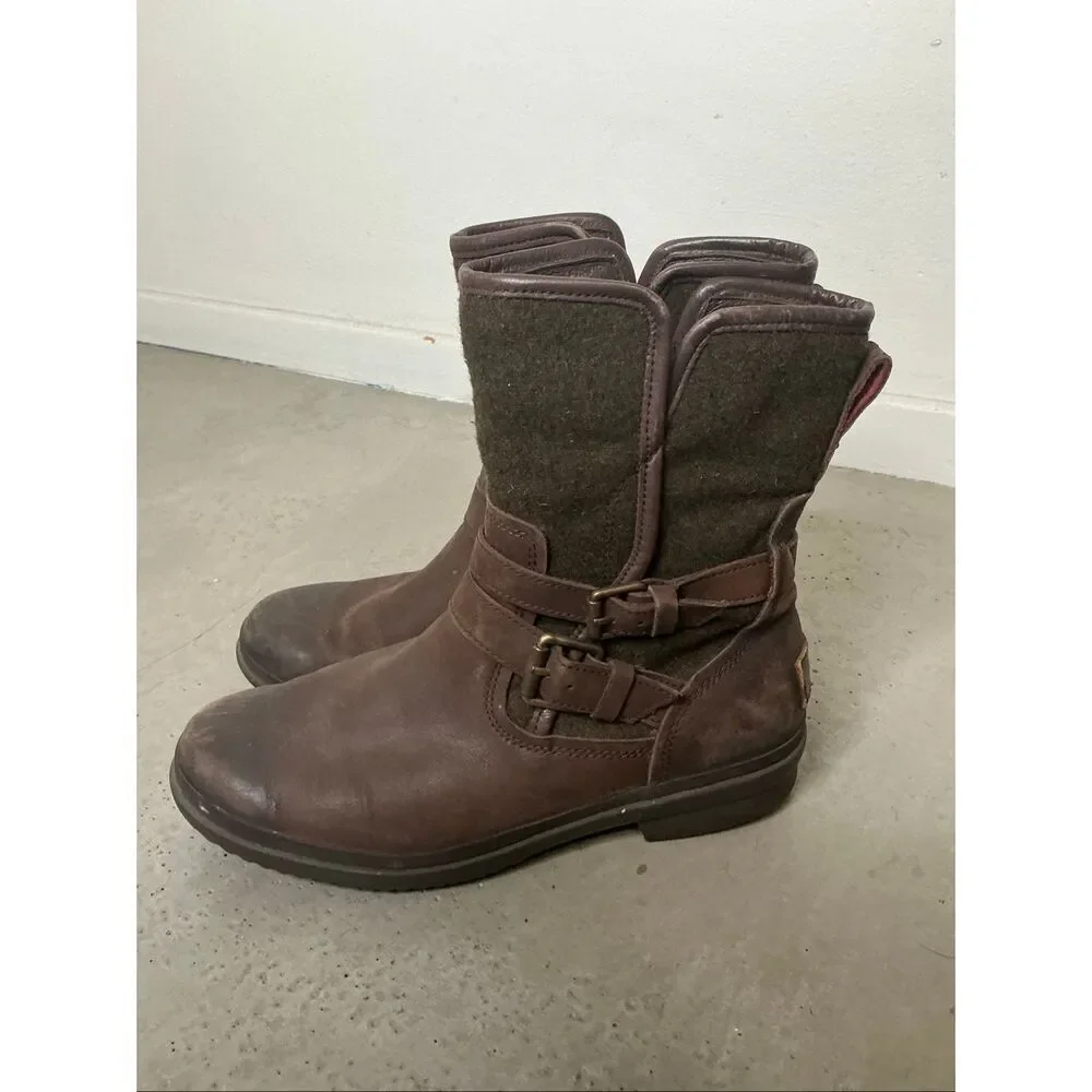 UGG Simmens Waterproof Leather Boots | Brown in 7.5